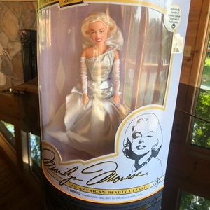 Marilyn Monroe Collector Series